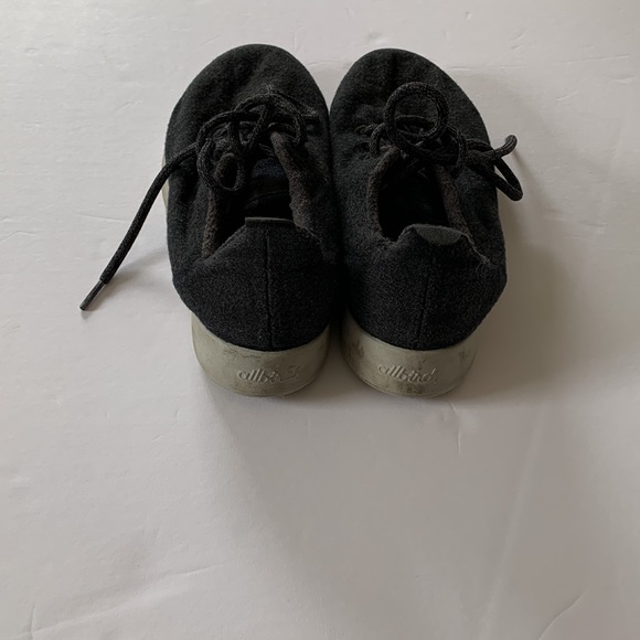 Pre-loved Womens Dark Charcoal Allbirds wool runner sneakers in size 7. - Picture 2 of 6